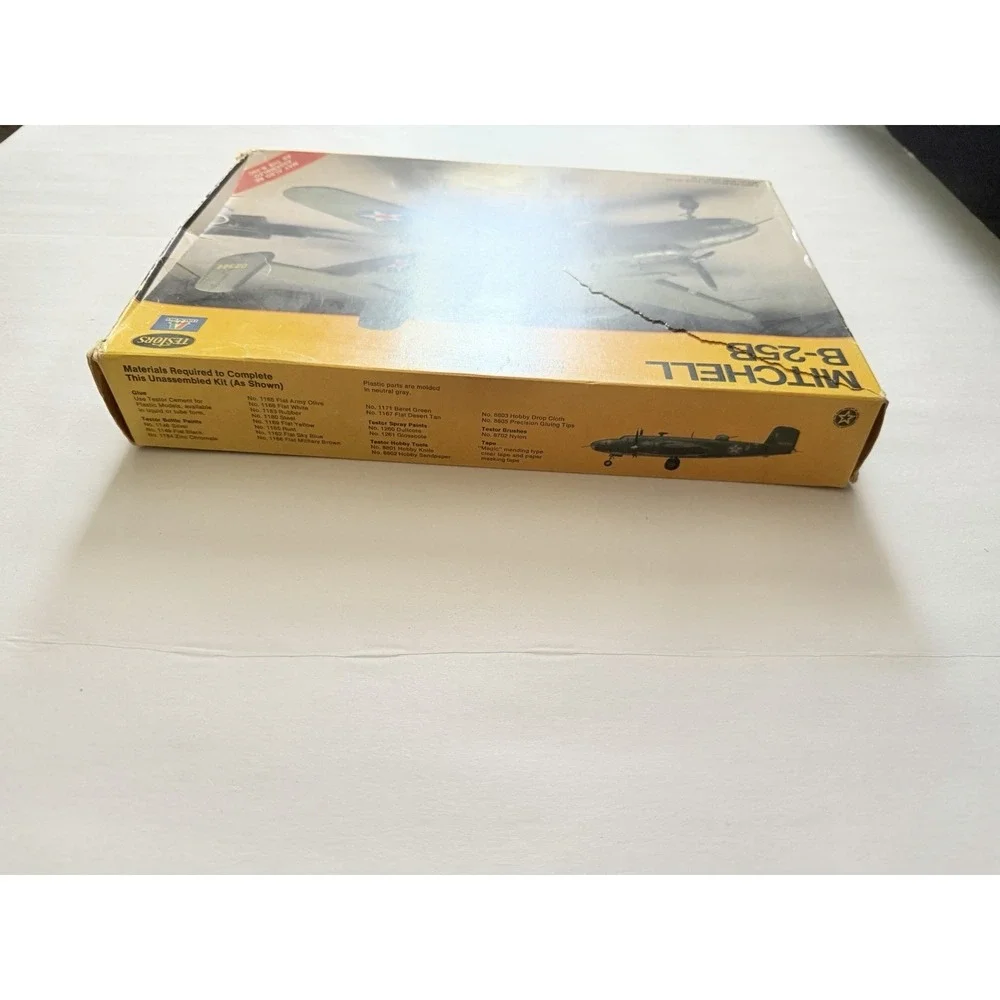 Testors Mitchell B-25B 1/72 Model Kit No 861 Vintage Open Box